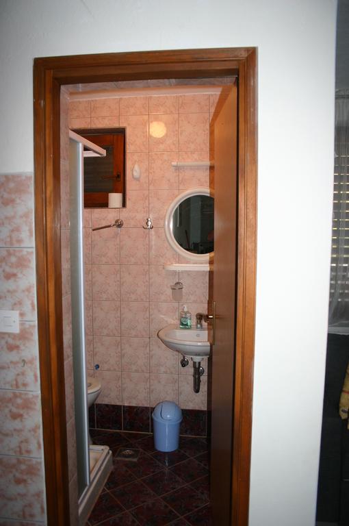 Apartamento The White House Croatia Bibinje Habitación foto
